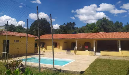 Chácara / sítio com 4 quartos à venda em Andiroba, Esmeraldas  por R$ 280.000