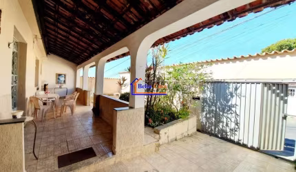 Casa com 4 quartos à venda na Rua Serra dos Aimorés, Jardim Leblon, Belo Horizonte por R$ 570.000