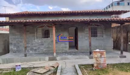 Casa com 3 quartos à venda na Rua Ribeirão Preto, Piratininga (Venda Nova), Belo Horizonte por R$ 490.000