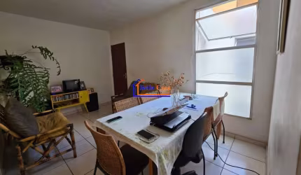 Apartamento com 2 quartos à venda na Rua Zélia, Piratininga (Venda Nova), Belo Horizonte por R$ 160.000