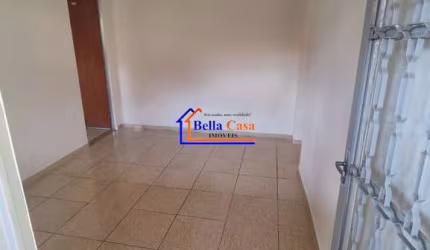 Casa com 2 quartos para alugar na Santa Mônica, Belo Horizonte  por R$ 1.400
