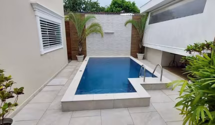 Vende-se sobrado porteira fechada na Ocian/PG por 2.650.000,00 com 4 dormitórios