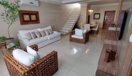 Vende-se sobrado de 4 dormitórios/ Alto Padrão/ Cidade Ocian/ Praia Grande/SP