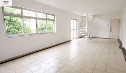 Vende-se apartamento duplex/ 1 quadra da praia/ Embaré/Santos