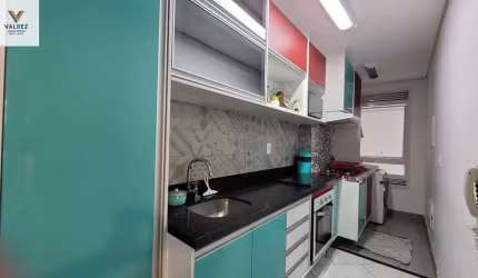 Vende-se apto de 2 dormitórios no Gonzaga com portaria e lazer completo