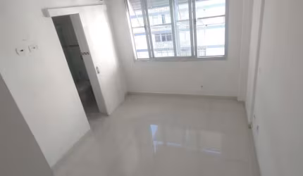 Vende-se apto de 3 dorm c/ vista vista praia/2 vagas de garagem e lazer completo/Boqueirão-Santos-SP