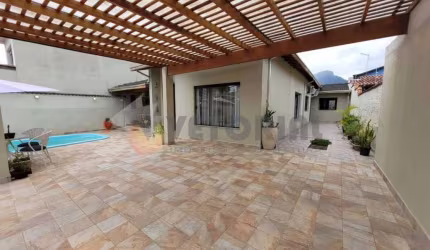 Casa com 3 quartos, 230m², à venda em Caraguatatuba, Indaiá