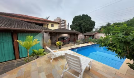 Casa com 4 quartos, 200m², à venda em Caraguatatuba, Martim de Sá