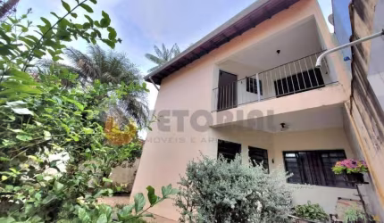 Sobrado com 5 quartos, 252m², à venda em Caraguatatuba, Jardim Califórnia