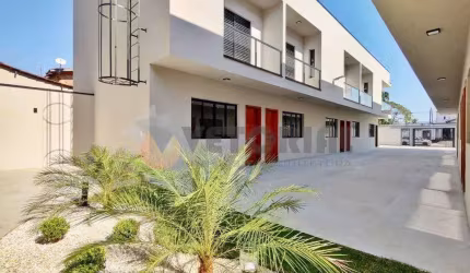 Sobrado em condomínio com 2 quartos, 89m², à venda em Caraguatatuba, Praia das Palmeiras