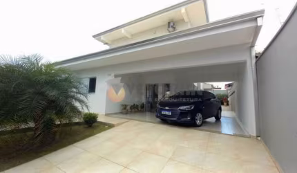 Sobrado com 4 quartos, 300m², à venda em Caraguatatuba, Jardim Britânia