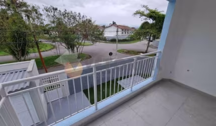 Apartamento com 2 quartos, 65m², à venda em Caraguatatuba, Jardim Britania