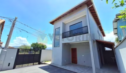 Sobrado à venda em Caraguatatuba, Balneário dos Golfinhos, com 2 quartos, 93m²