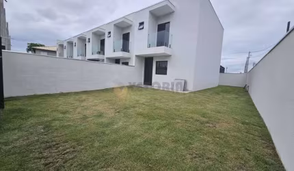Sobrado à venda em Caraguatatuba, Jardim Tarumãs, com 2 quartos, 80m²