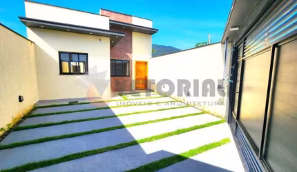 Casa à venda em São Sebastião, Canto do Mar, com 2 quartos, 70m²