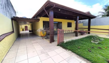 Casa à venda em Caraguatatuba, Indaiá, com 4 quartos, 177m²