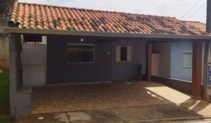 Casa para venda possui 87 metros quadrados com 2 quartos