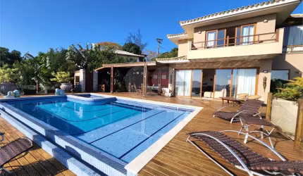 Casa com 4 quartos à venda em Albatroz - RJ