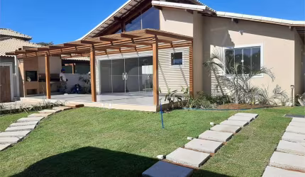 Condomínio com 4 quartos à venda em Caravelas - RJ