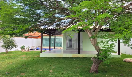 Condomínio com 3 quartos à venda em Caravelas - RJ