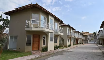 Condomínio com 3 quartos à venda em Praia Rasa - RJ