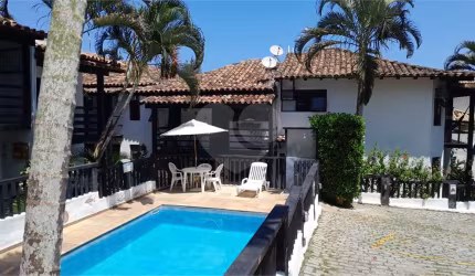 Condomínio com 2 quartos à venda em Geribá - RJ