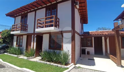 Condomínio com 2 quartos à venda em Manguinhos - RJ