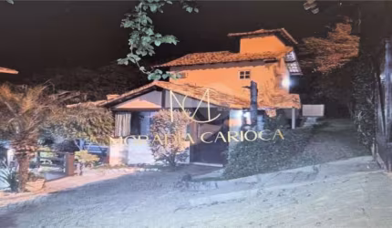 Casa com 7 quartos à venda em Ferradura - RJ