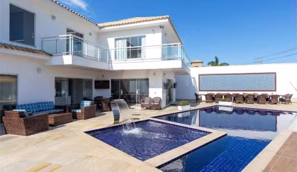 Casa com 12 quartos à venda em Geribá - RJ