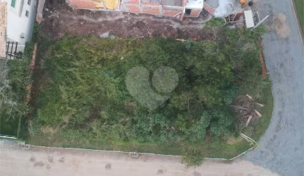 Terreno à venda em Caravelas - RJ