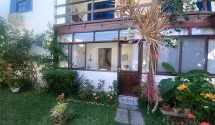 Condomínio com 1 quartos à venda em Marina - RJ
