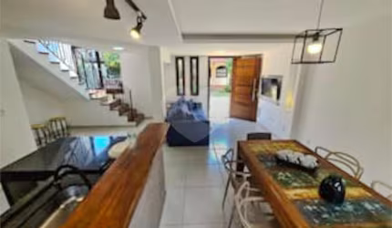 Condomínio com 2 quartos à venda em Marina - RJ