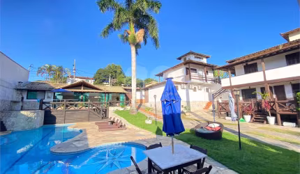 Hotel com 9 quartos à venda em Albatroz - RJ