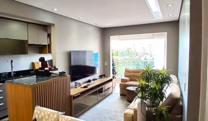 Excelente apartamento à venda, localizado no bairro Parque São Jorge, São Paulo/SP, tem 66 metros quadrados de área útil, possui 02 dormitórios, sendo 01 suíte, conceito aberto, sala que acomoda dois