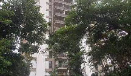 Predio em local nobre de Moema sendo 3:dorm,um suíte ,varanda ,2 vagas 110m2 com quadra de Tênis, Piscina .etc..