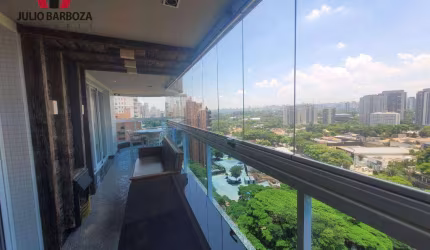 Apartamento em Moema com 195m², 2 suítes,  varanda gourmet4 vagas