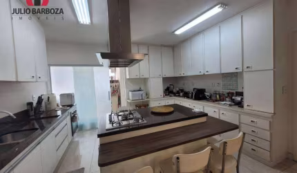 Apartamento mobiliado 3 dormitórios, 140m², 2 vagas de garagem