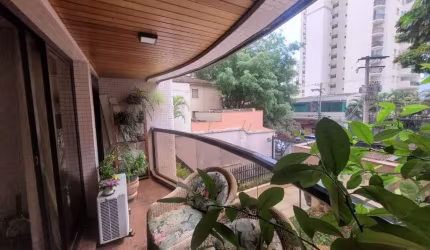 Apartamento em Moema, 150m², 3 suítes, 3 vagas de garagem