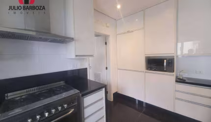 Apartamento totalmente decorado, 209 de área útil, 3 suítes, 3 vagas de garagem
