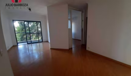 Apartamento em Moema com 3 dormitórios, sendo 1 suíte, e 2 vagas de garagem