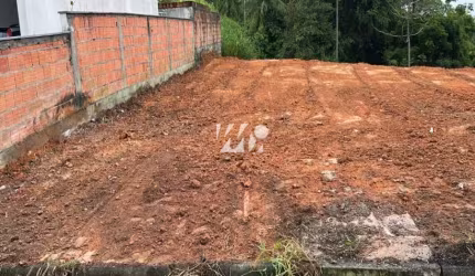 Terreno 250m² Ótima Localização no Bairro Potecas