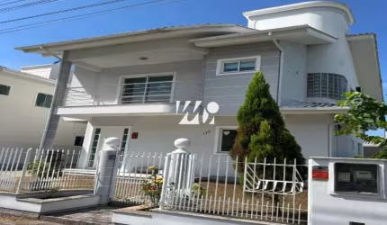 Casa 3 Quartos com 1 Suíte - Pedra Branca