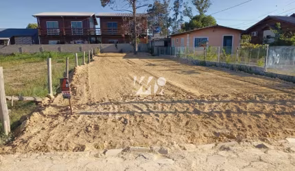 Terreno COM 270 M² a 800m da praia