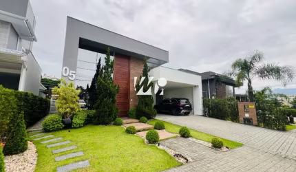 Casa 200m² com 3 Quartos e Suíte na Pedra Branca