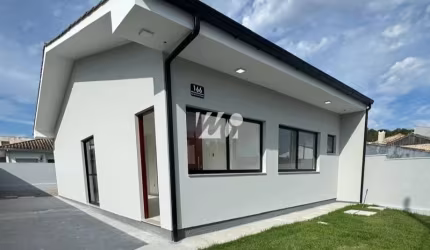 Casa com 03 dormitórios e 1 suíte no bairro Potecas - São José/SC.