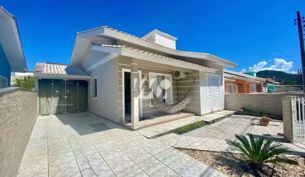Casa 02 Quartos Sendo 01 Suite - São Sebastião