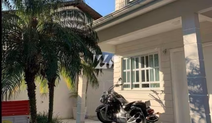Casa 4 Dormitórios Em Condomínio Fechado