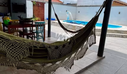 Casa 3 Quartos com Piscina - Passa Vinte