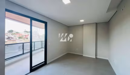 Apartamento com Piscina e 2 Quartos e Suíte no Pagani