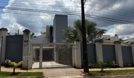 CASA À VENDA NO JARDIM BURLE MARX